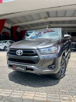 TOYOTA HILUX 2.8 D-4D TURBO DIESEL CD SR 4X4 AUTOMÁTICO